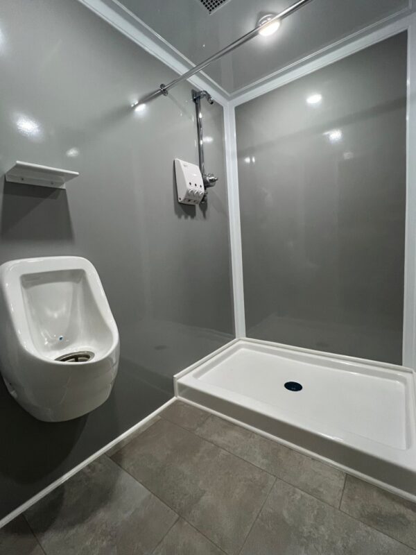 1-Stall Restroom & Shower Trailer