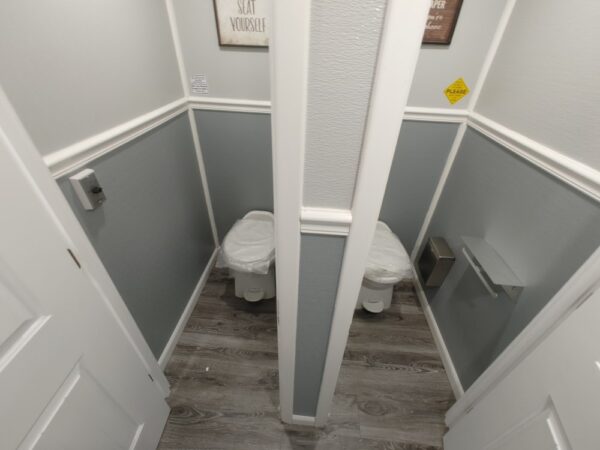 Slightly Used 2023-ECT 6 Station Shared Entry Luxury Restroom Trailer 16' x 7.6'