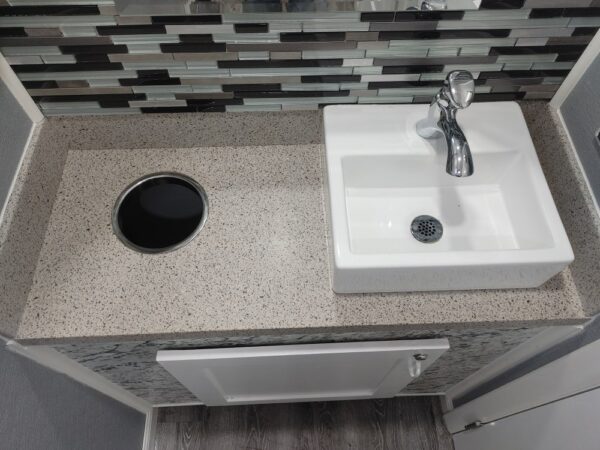 Slightly Used 2023-ECT 6 Station Shared Entry Luxury Restroom Trailer 16' x 7.6'