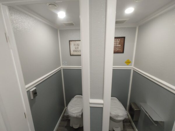 Slightly Used 2023-ECT 6 Station Shared Entry Luxury Restroom Trailer 16' x 7.6'
