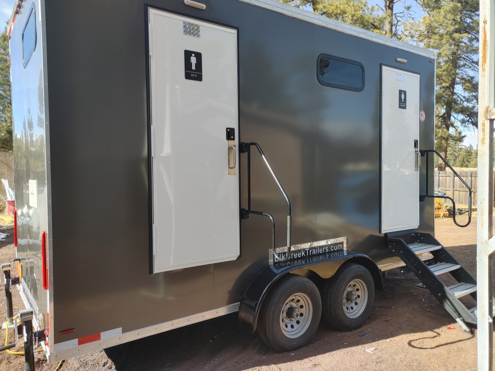 Slightly Used 2023-ECT 6 Station Shared Entry Luxury Restroom Trailer 16' x 7.6'