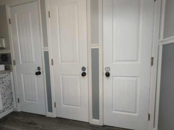 Slightly Used 2023-ECT 6 Station Shared Entry Luxury Restroom Trailer 16' x 7.6'