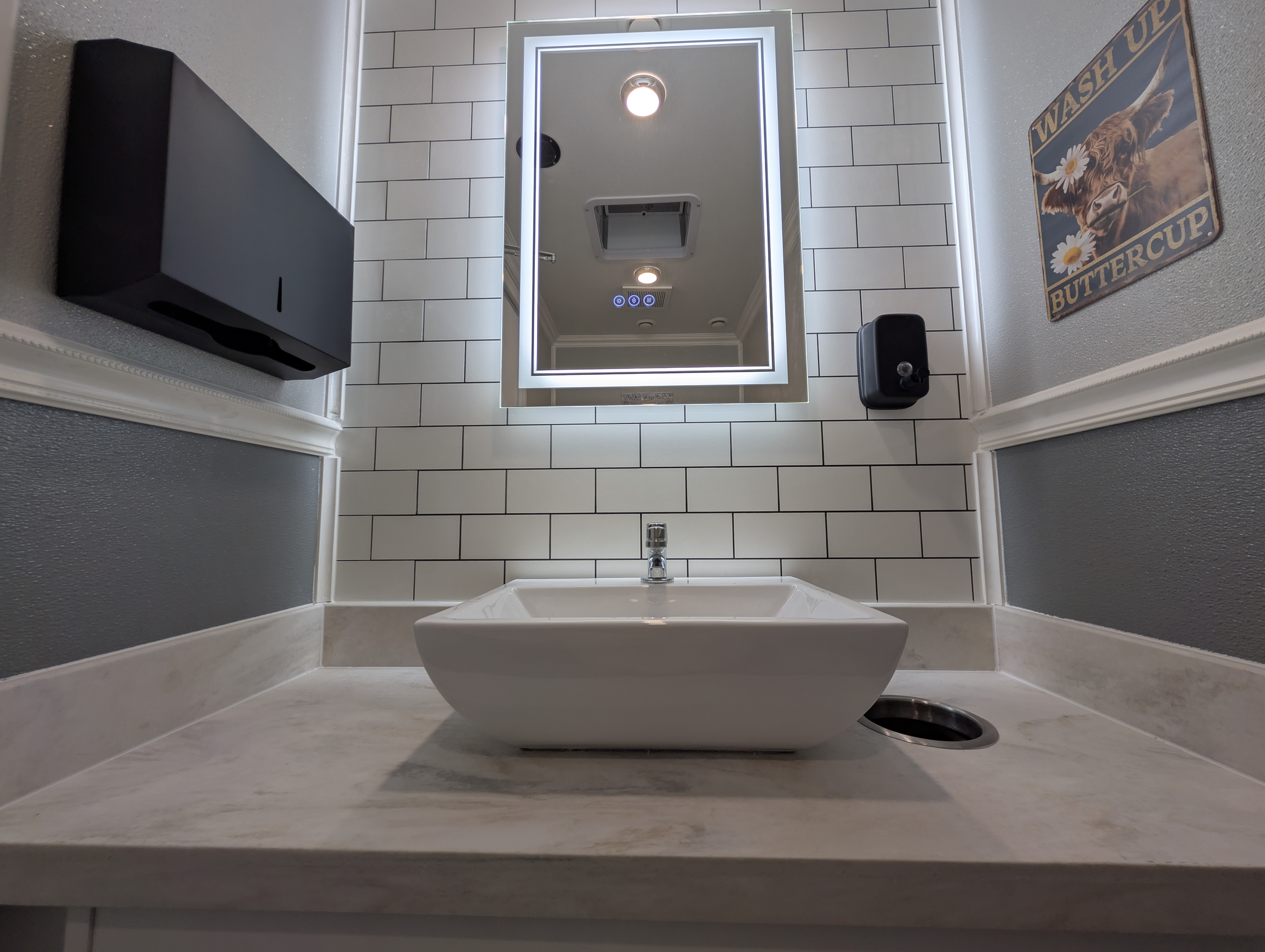 4-Stall Large Compact Luxury Restroom Trailer